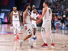 Baccarat_关于洛杉矶快船NBA战胜达拉斯独行侠莱昂纳德中投命中的信息